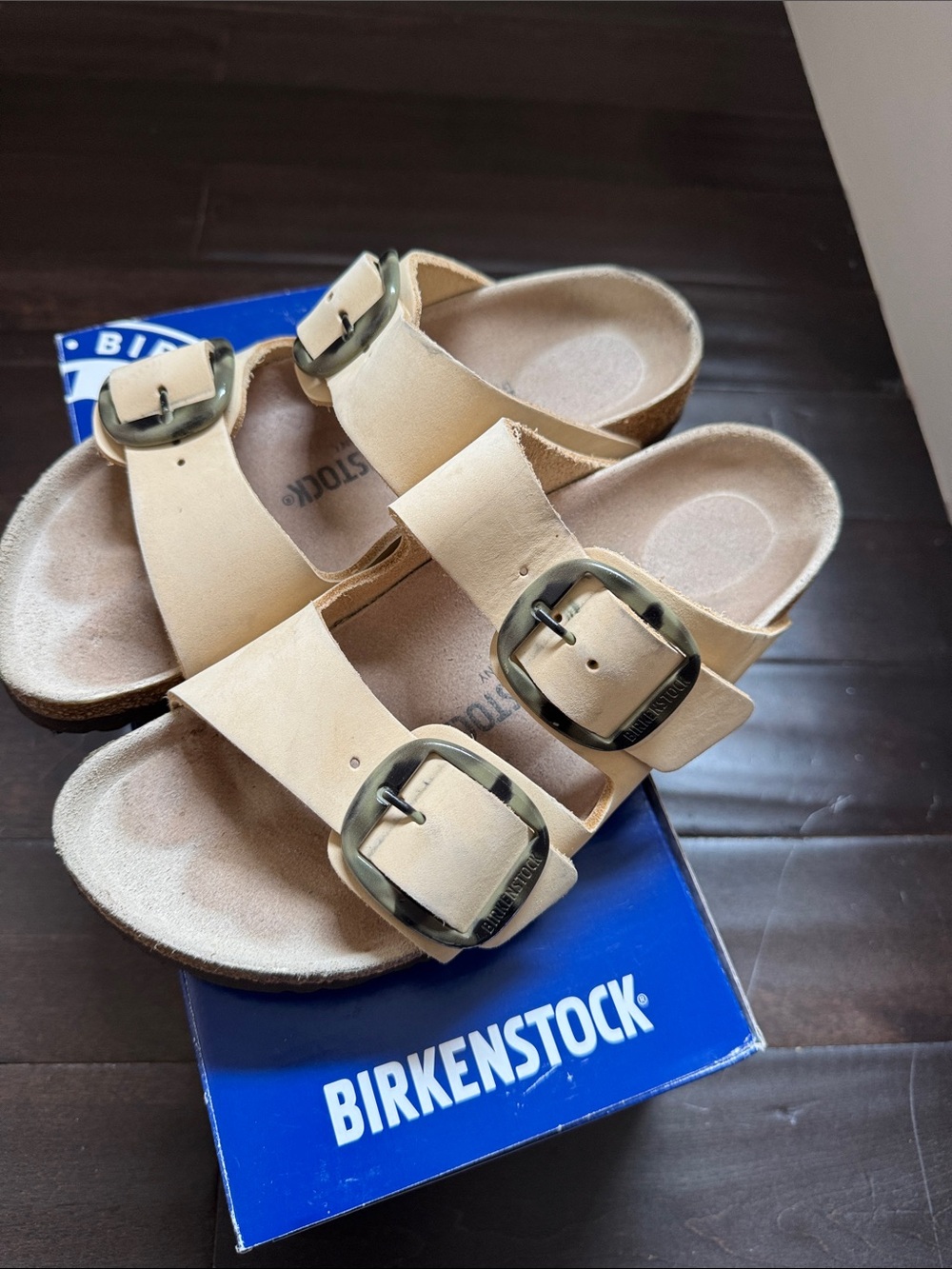 Birkenstock Two-Strap Sandals in Natural Beige with Metallic Buckles（38）
